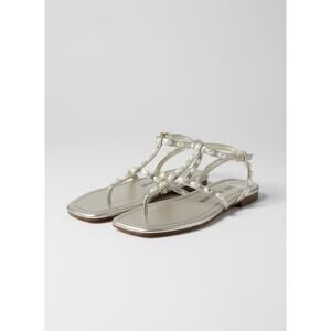 Stuart Weitzman Pearlita flat thong sandals Women’s Shoe Size 8